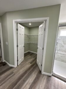 A newly installed wire shelving system in a closet by Lynden Remodeling in Cincinnati, OH.