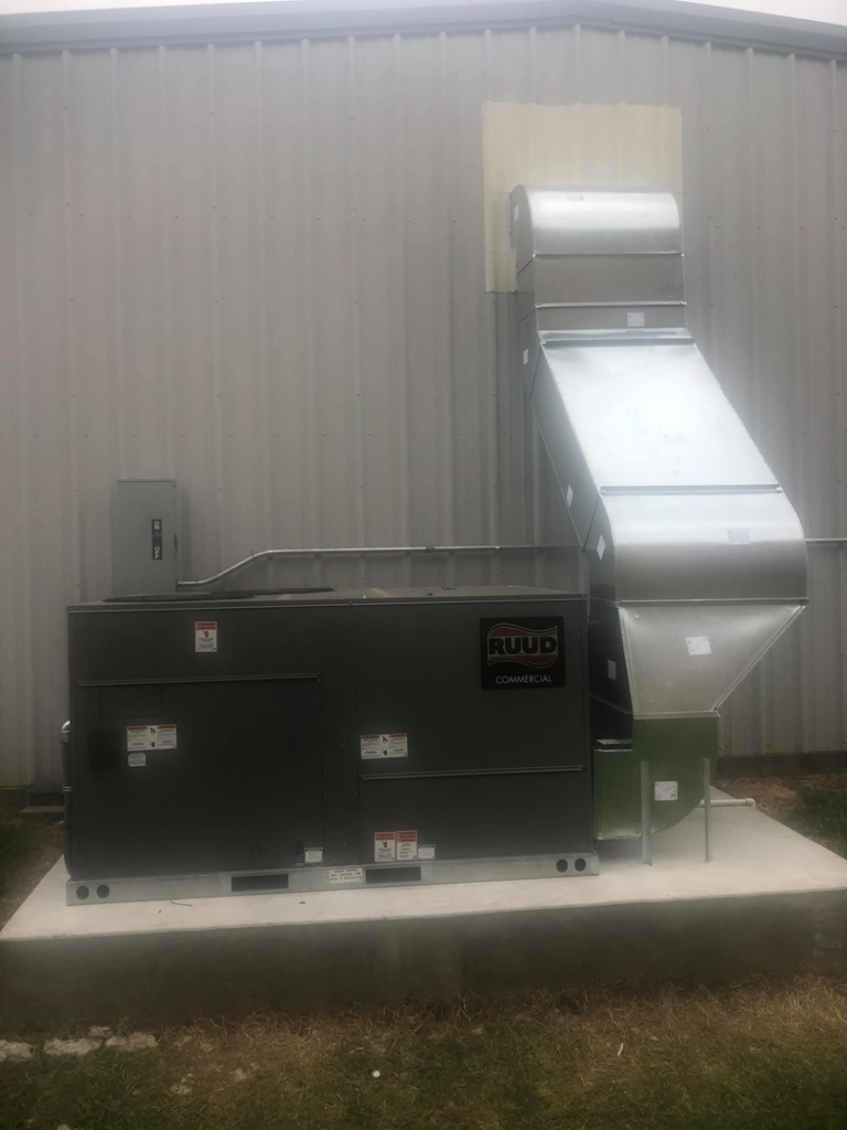 A large commercial HVAC system with ductwork installed by Frankie's Air-Conditioning in Alexandria, LA.