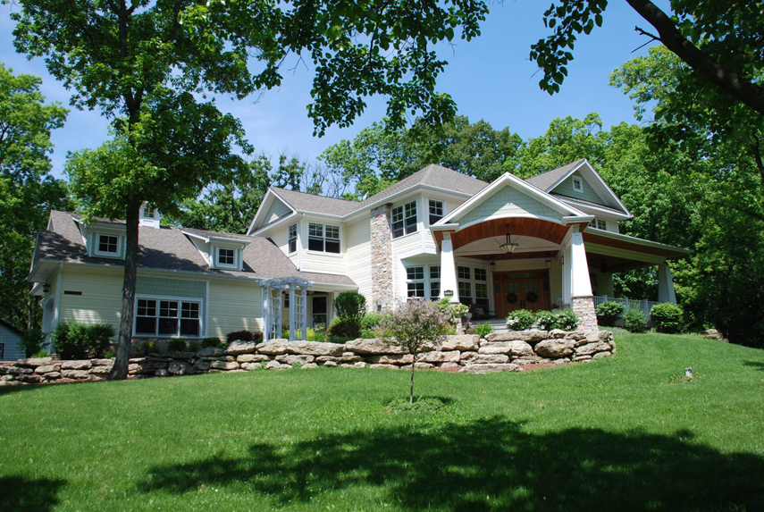 A beautiful custom home exterior built by Knupper Properties & Knupper Homes in Clermont, FL.