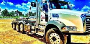 A Tenn-Scrap roll-off truck, part of the junk removal fleet in Jackson, TN.
