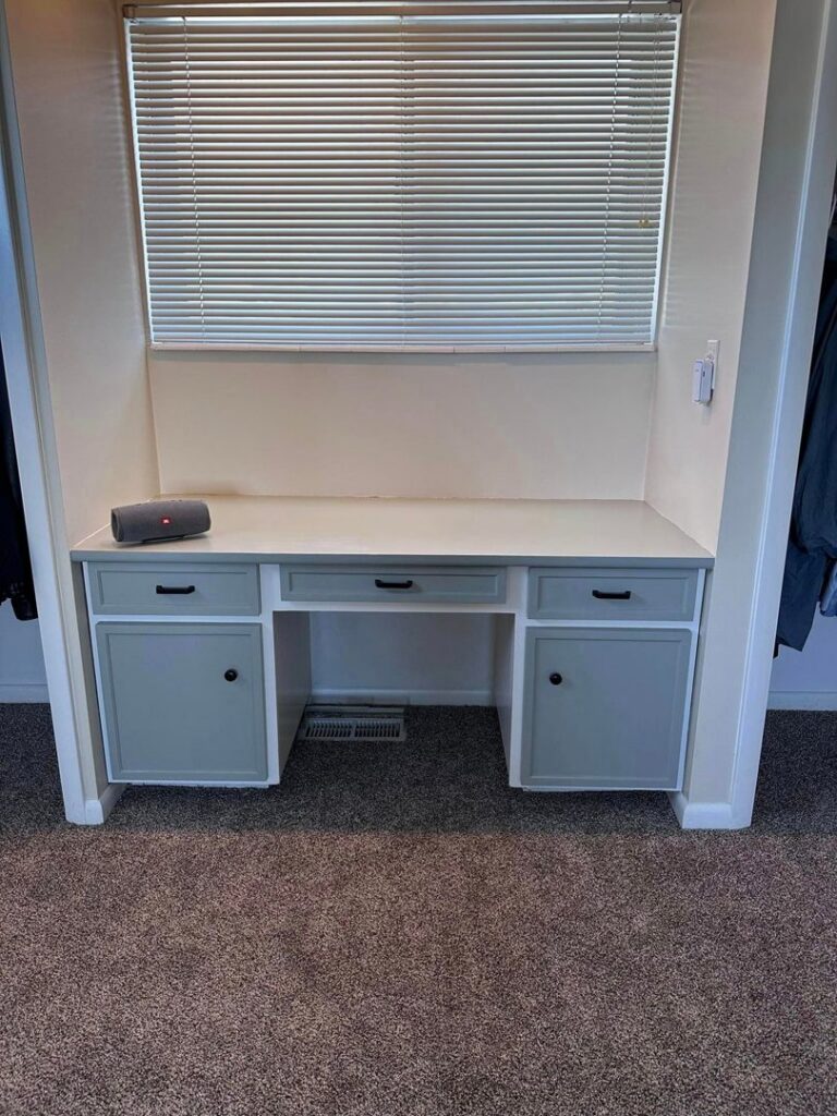 A home office nook with new carpet installed by All about flooring utah in Salt Lake City, UT.