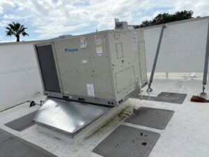 A large commercial Daikin rooftop HVAC unit installed by Timely Air Conditioning in Riverview, FL.