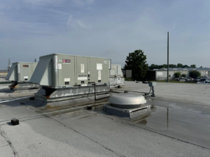 Commercial rooftop HVAC units installed and serviced by Air Control Heating & Air in Central City, LA