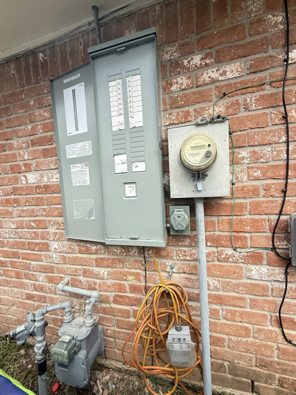 Exterior electrical panel and electricity meter service by LMV Electric LLC in Houston, TX