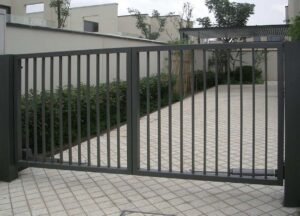 A large metal double gate installed by Stewart & Son Gate & Fence Co. in Hillsboro, OR