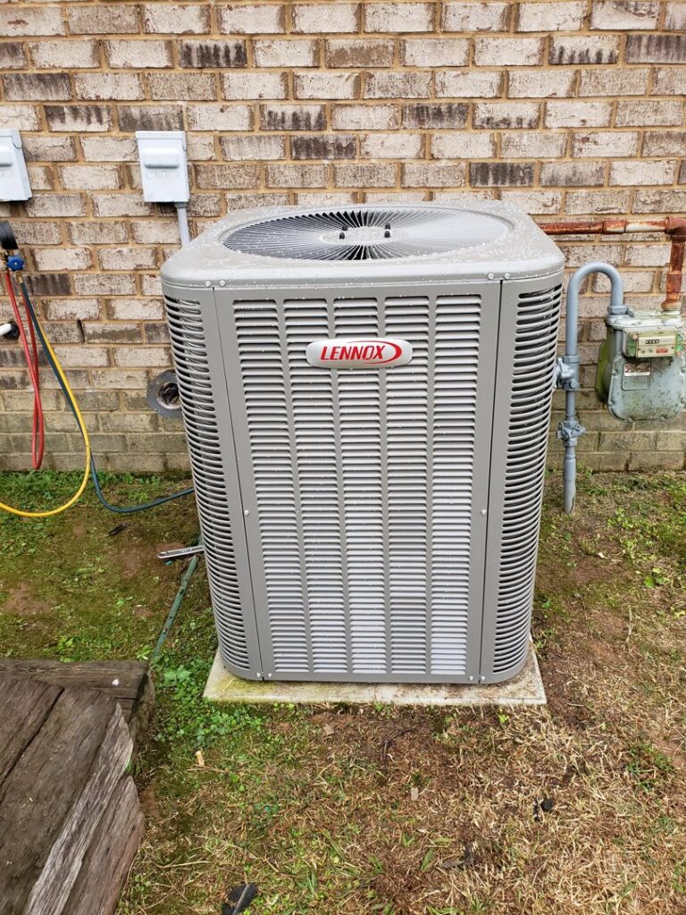 A newly installed Lennox outdoor air conditioner unit by Service Experts Memphis in Memphis, TN.