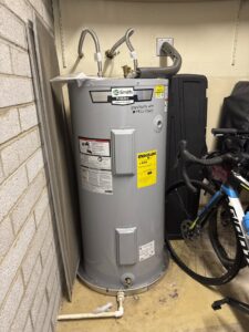 A newly installed water heater by Service Experts Phoenix, ready for use in Phoenix, AZ.