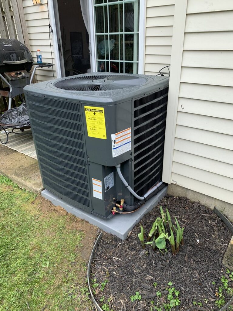 An outdoor air conditioning unit installed by Green Mechanical LLC in Philadelphia, PA.