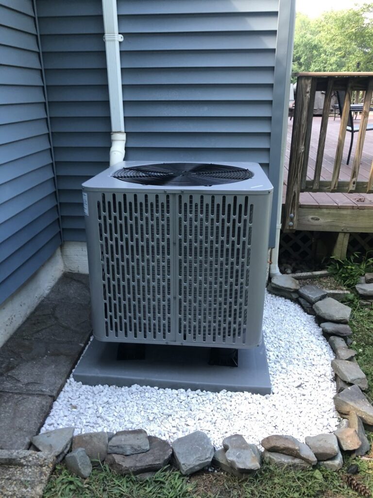An outdoor air conditioning unit installed by Rescue Heating and Air Conditioning in Manassas, VA