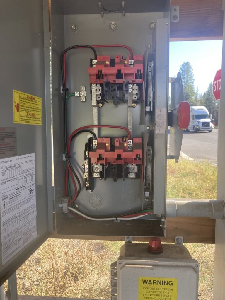 An outdoor electrical disconnect box with wiring installed by Gold Electric INC in Bend, OR.