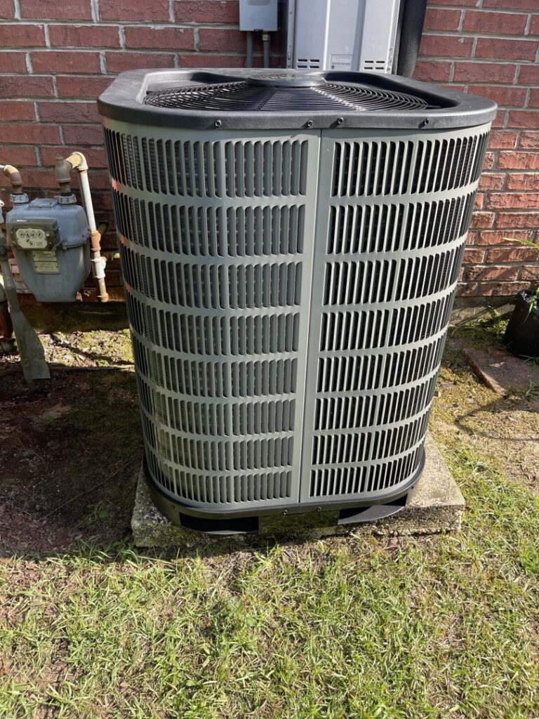 An outdoor HVAC condenser unit installed by Elite Heat & Air in Monroe, LA, ready for operation.