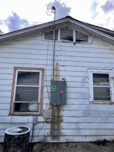 Residential electrical service panel and meter installation on a house by Nelson Electric, Inc. in Hot Springs, AR.