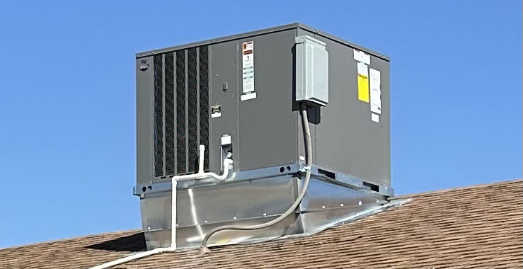 An outdoor rooftop AC unit installed by 32 Degrees Heating and Air Conditioning in Las Vegas, NV
