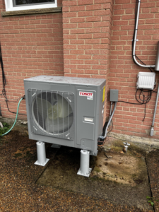 A TOSOT outdoor heat pump or AC unit installed by Kai's Heat & Cool in Naperville, IL