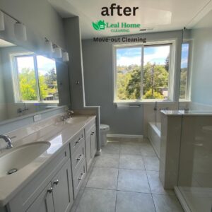 A spotless bathroom after move-out cleaning service by Leal Home Cleaning in San Francisco, CA.
