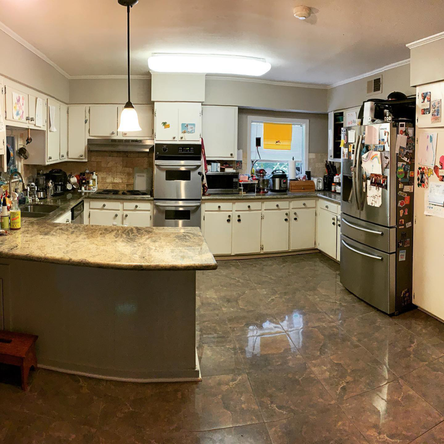 A sparkling clean kitchen after professional house cleaning by Keeks Kleaning LLC in Baton Rouge, LA