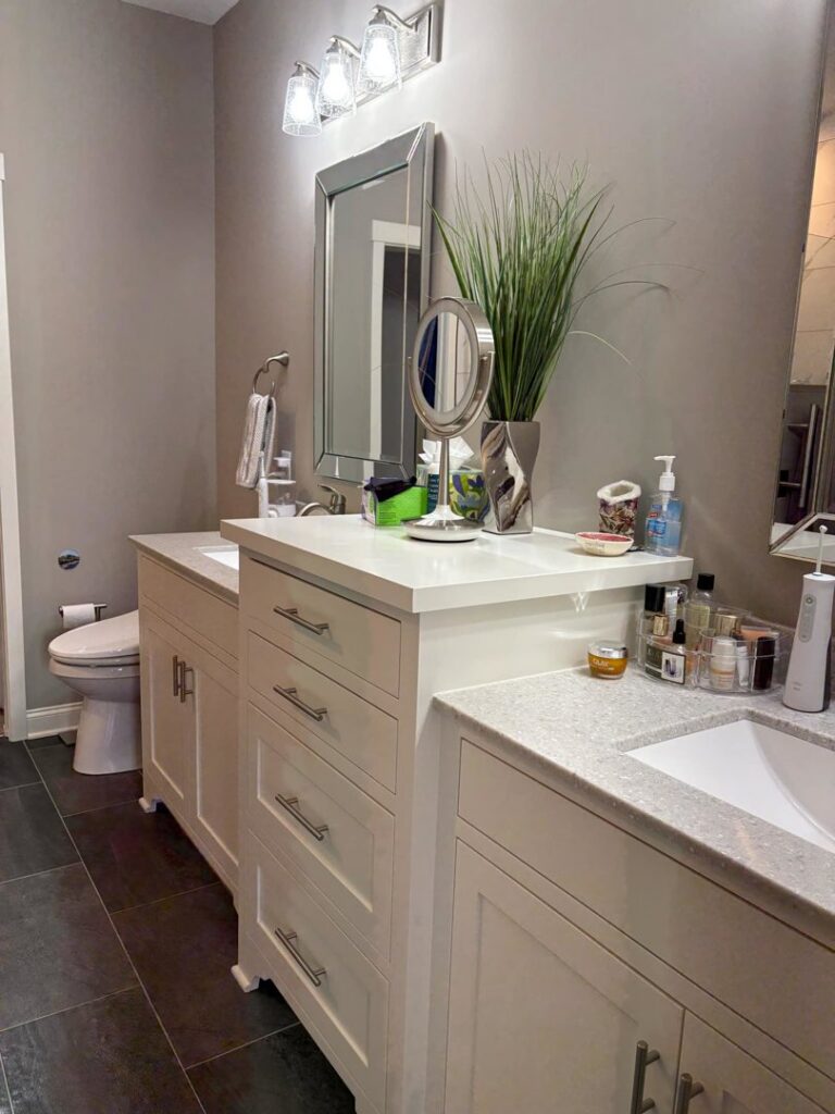 A pristine modern bathroom with a stylish double vanity, showcasing the high-quality cleaning from Estela's Cleaning Service's in Lake Elmo, MN.