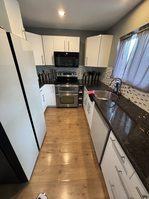 A sparkling clean modern kitchen, showcasing house cleaning services by Cleaning Service Masters LLC in Escondido, CA