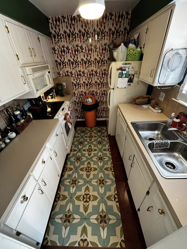 A sparkling clean and organized kitchen, showcasing the results of professional house cleaning by BuzzSide Cleaning LLC in Little Rock, AR.