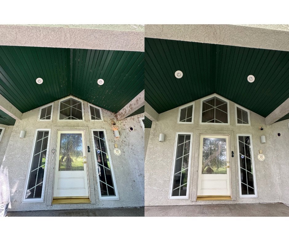 Before and after of a house entrance and siding cleaned by Splash Pros Pressure Washing in Reno, NV.