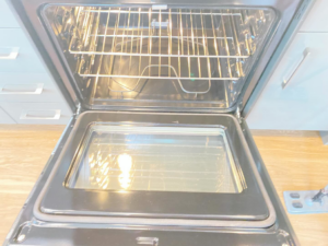 An immaculate oven interior, thoroughly cleaned by Sanchez Cleaning Service, LLC in San Antonio, TX.