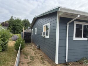 A home featuring new dark grey siding installed by High Performance Homes in Vancouver, WA