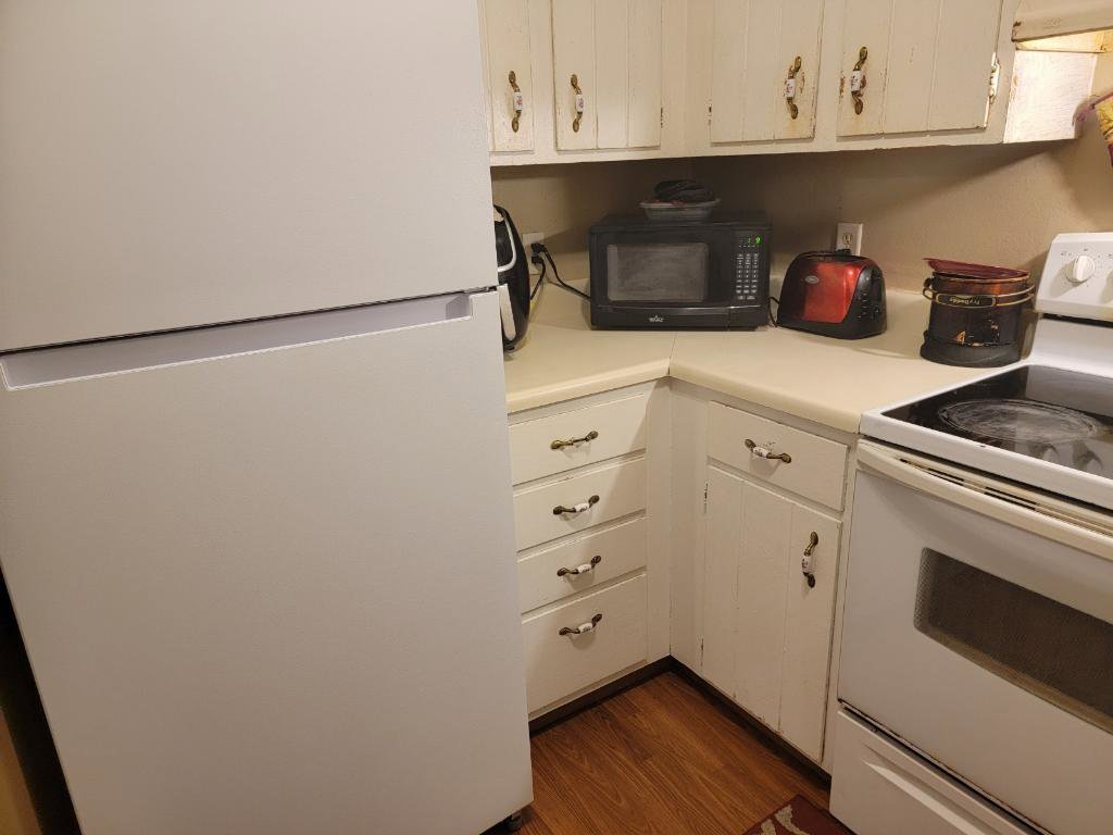 A sparkling clean oven interior, showcasing deep cleaning services by Shine Cleaning Service, LLC in Manchester, CT.